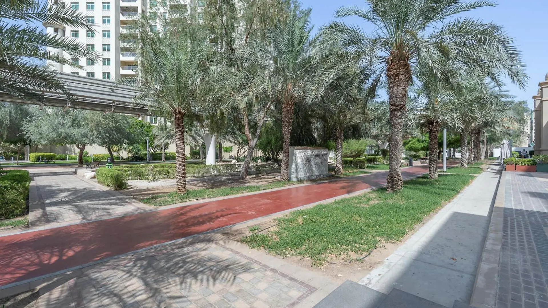 Luxury Palm Jumeirah Apartment With Balcony Дубай