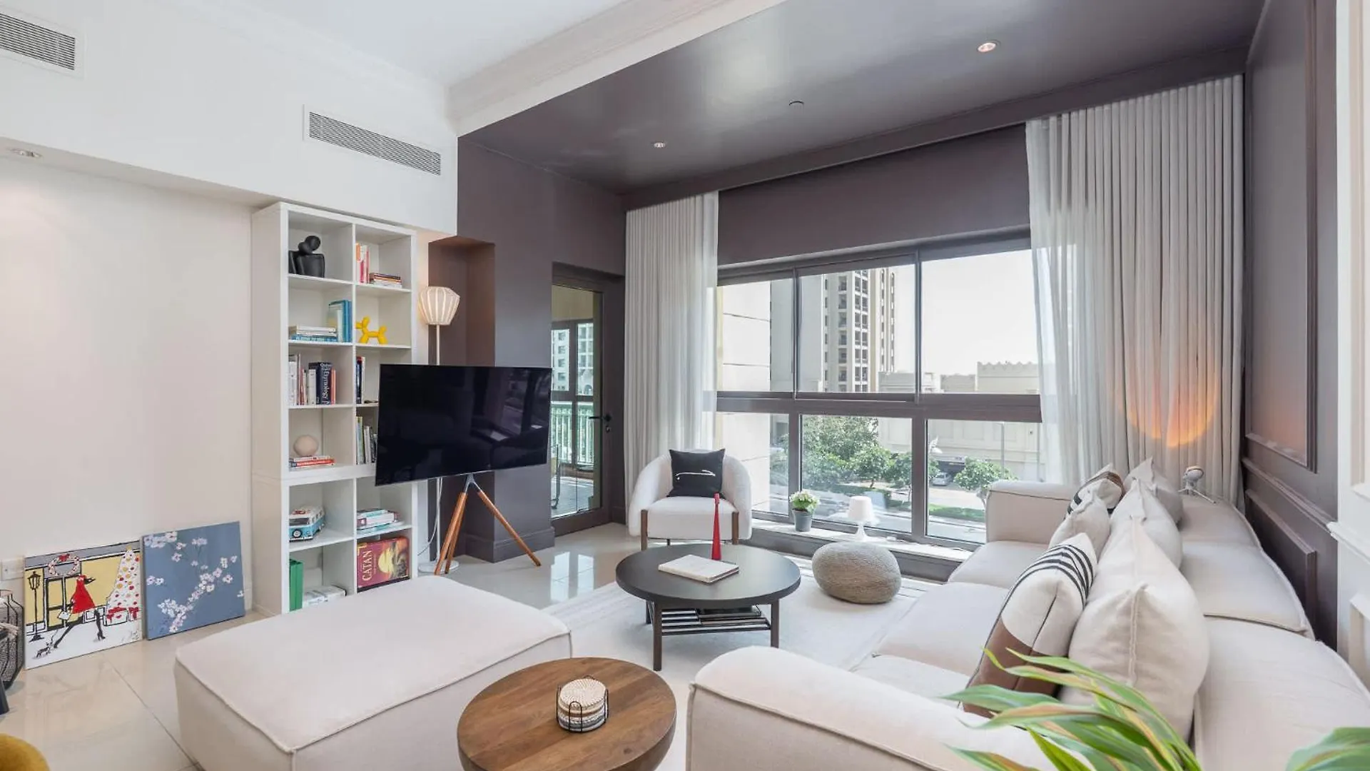 Luxury Palm Jumeirah Apartment With Balcony Dubai