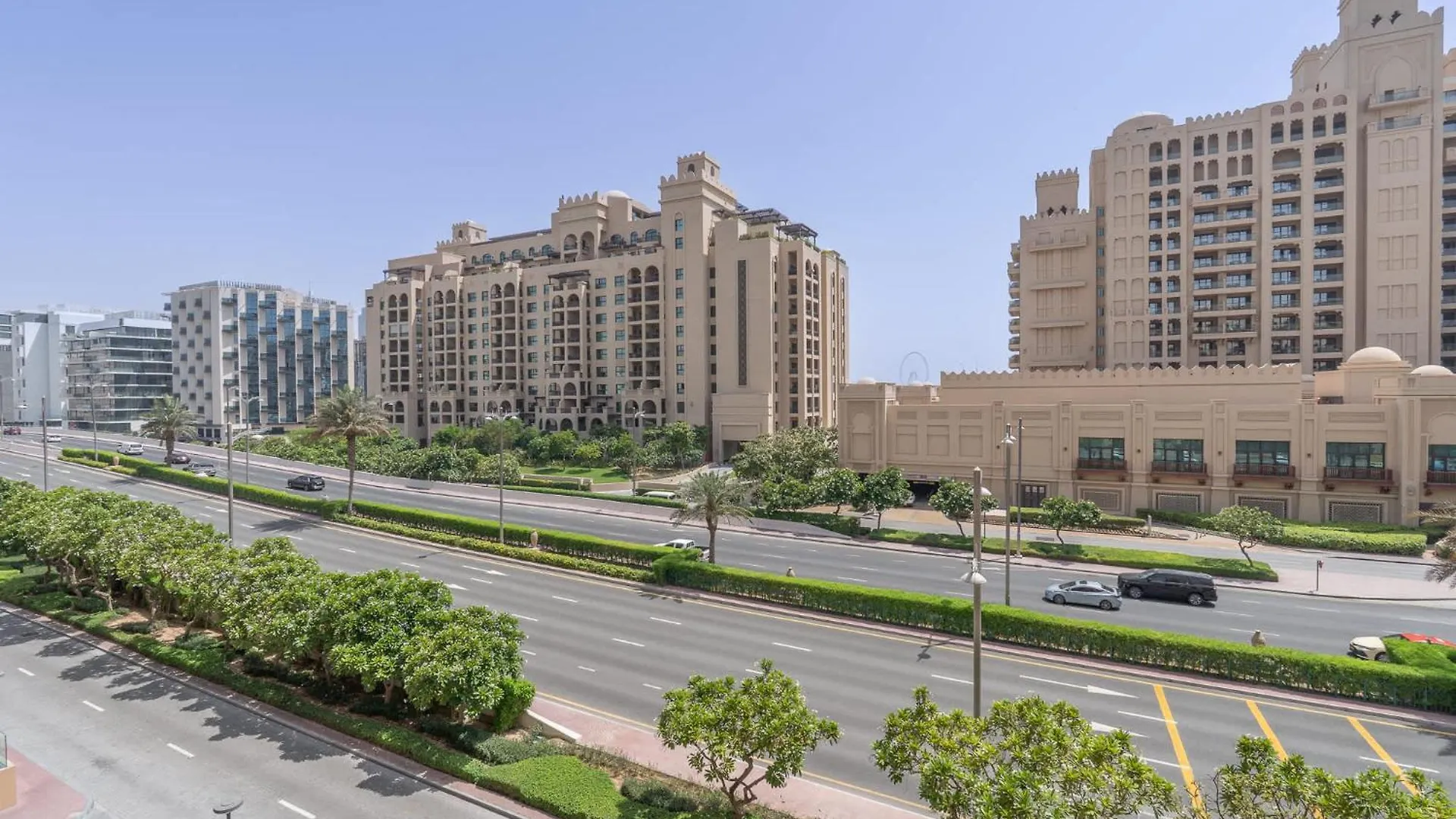 Luxury Palm Jumeirah Apartment With Balcony Dubai 0*,  United Arab Emirates